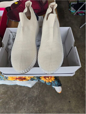 Women's Sonoma Beige Slip-On Sneakers with Ortholite Eco Insoles Size 8.5